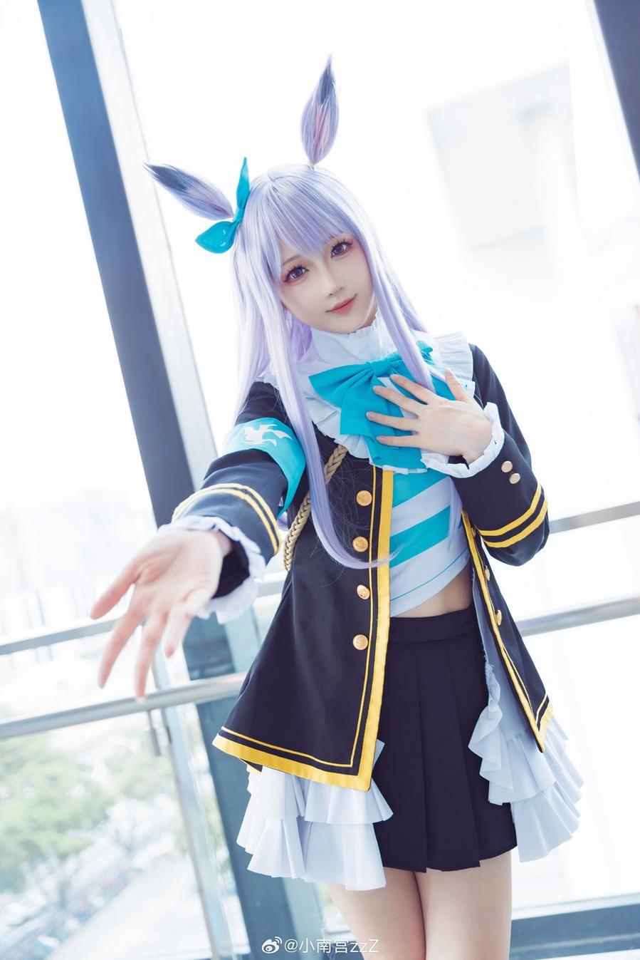 真人秀cosplay！小南宫cos能带亮相拍照照片