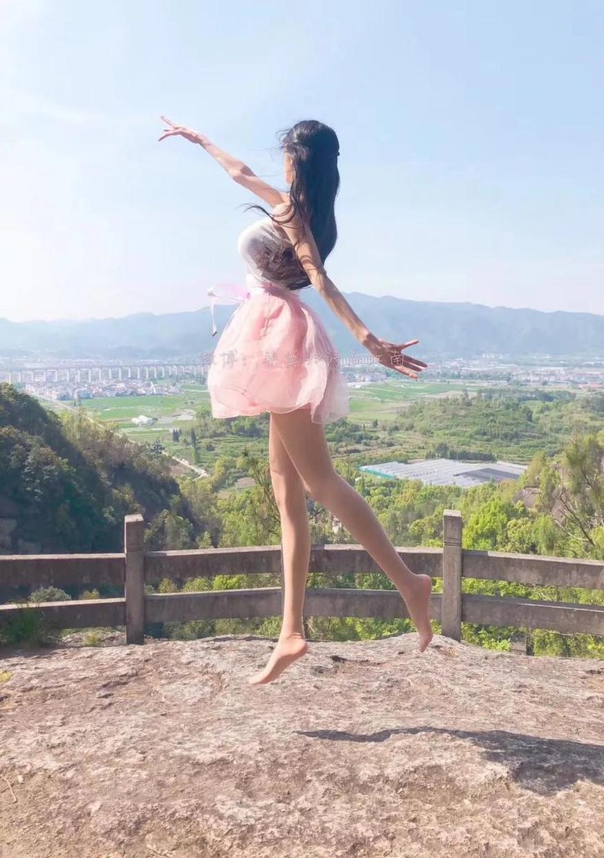 染黛如诗miss图——更新的COS照片，不想跟大众重样吗？