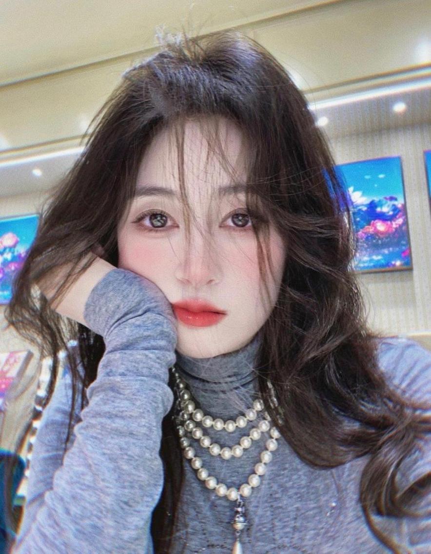 感受白银81香芋味女友112p4v美图的视觉盛宴