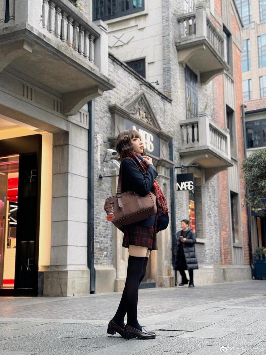 祖木子 竞技泳衣祖木子照片原图公开