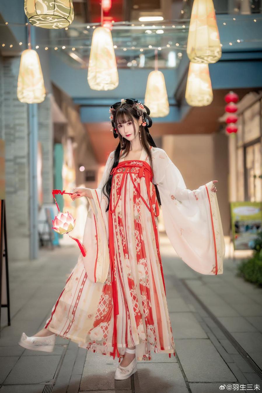 羽生三未 羽生三未年龄图画中的女神降临