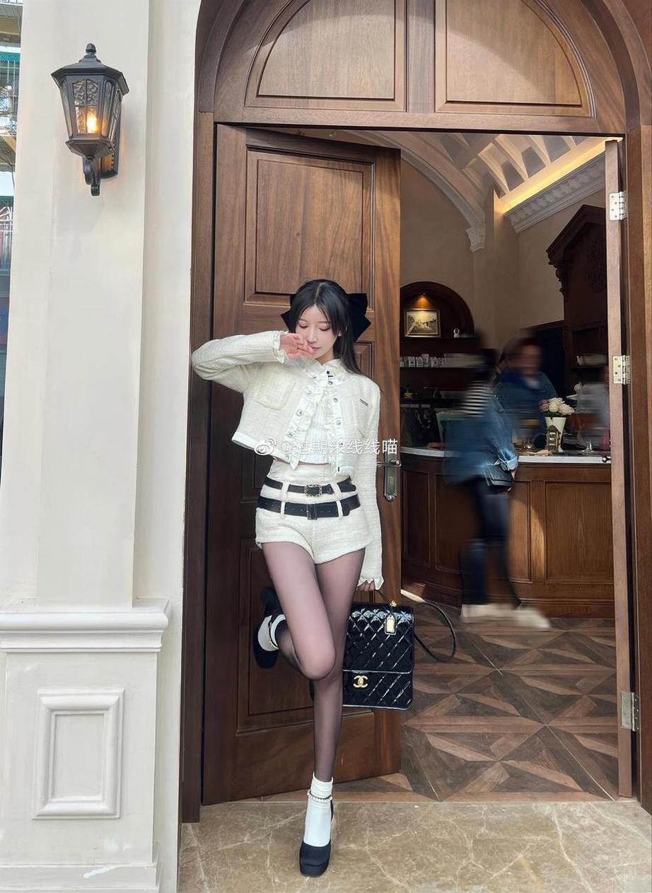 过期米线线喵私房jk：照片原图更新，别样视觉感官盛宴