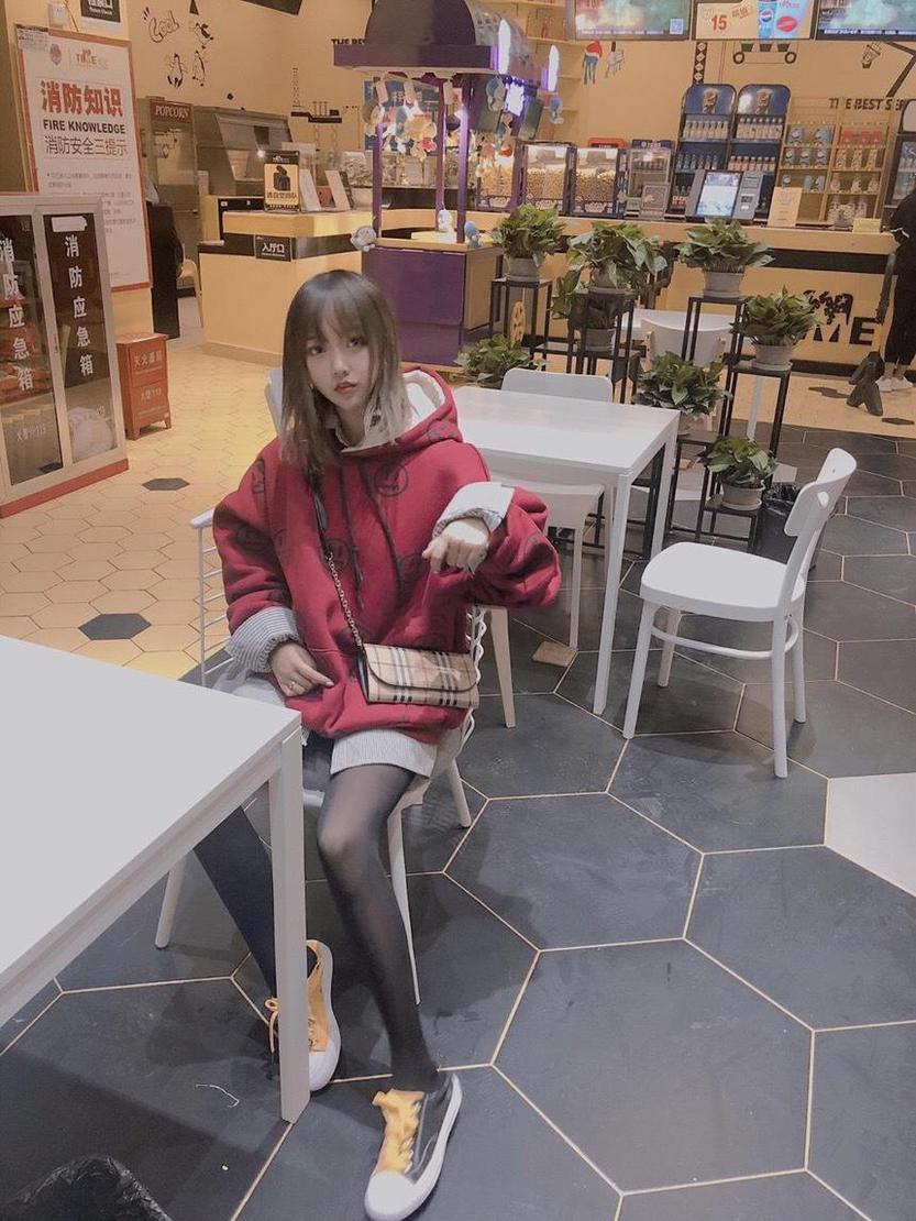 只有快手一秒！过期米线喵兔子小姐的图包数量有多惊人