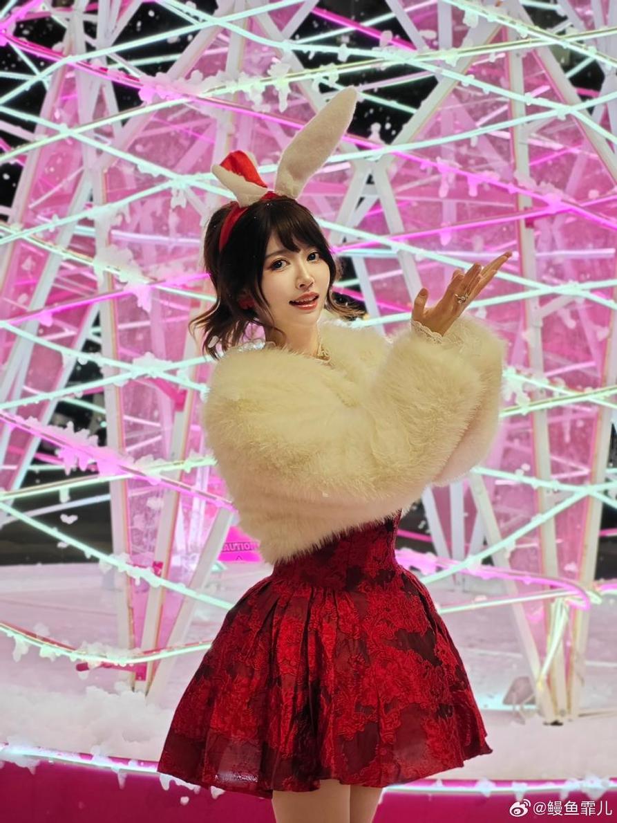 鳗鱼霏儿写真：全网最全图包分享，贴心好物不容错过